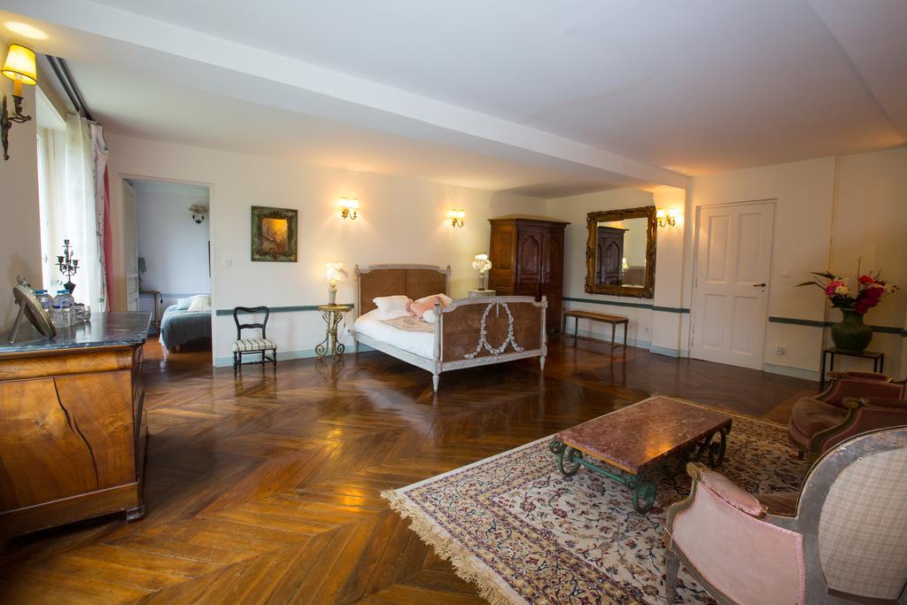Bed and Breakfast Chateau De La Madeleine Pressagny-lʼOrgeuilleux Exterior foto