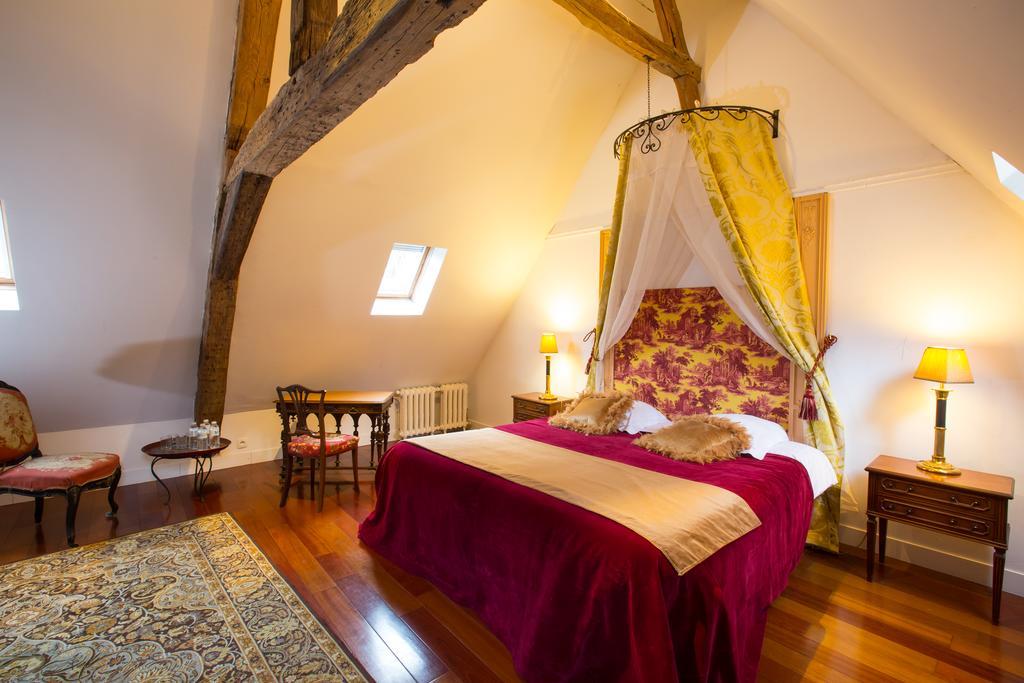 Bed and Breakfast Chateau De La Madeleine Pressagny-lʼOrgeuilleux Exterior foto