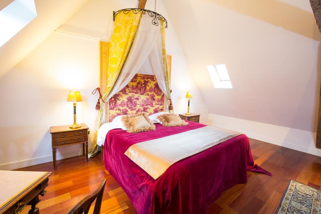 Bed and Breakfast Chateau De La Madeleine Pressagny-lʼOrgeuilleux Exterior foto